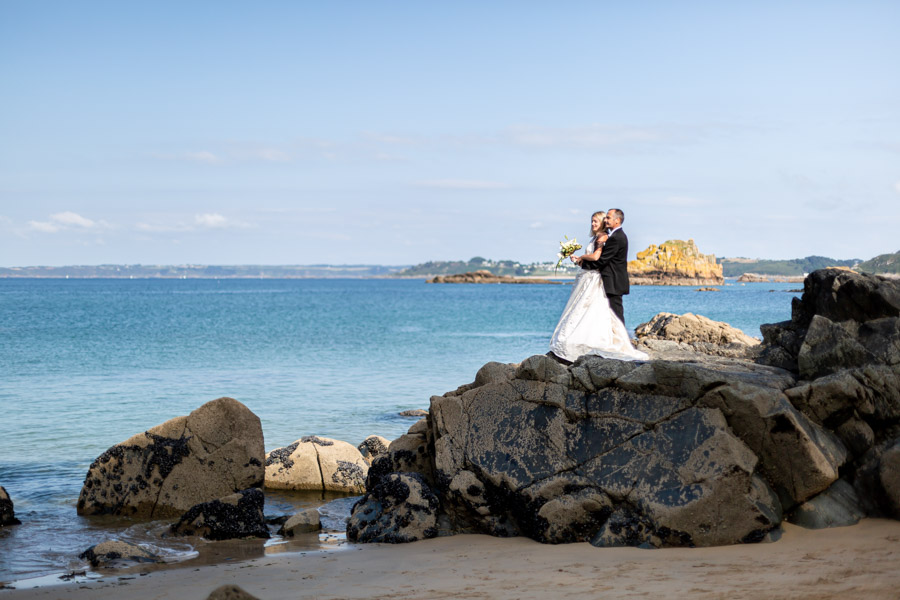 Photos de couple sur les rochers plage Guimaec, Finistère