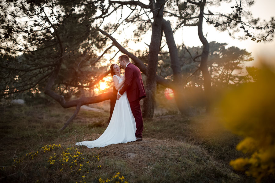 Photo de couple mariage coucher de soleil