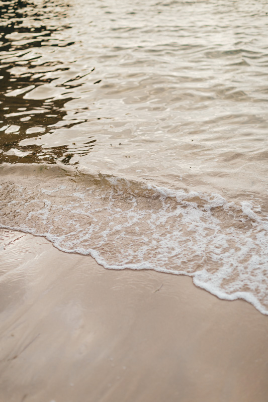 photos des vagues sur le sable