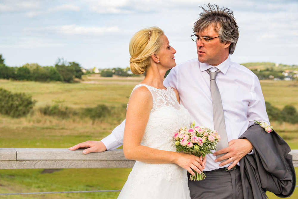 couple mariage pose basique couple qui pose